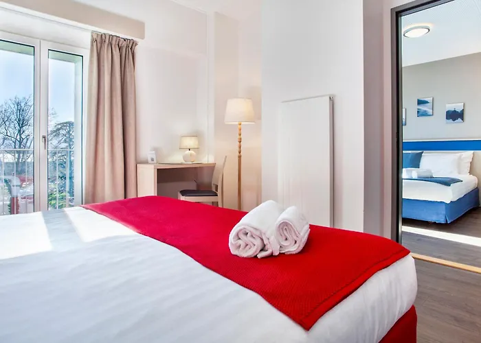 Hotel La Longeraie 3*